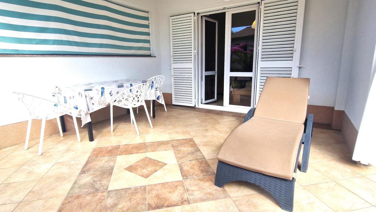 Garden Apartments Krk Town Esterno foto