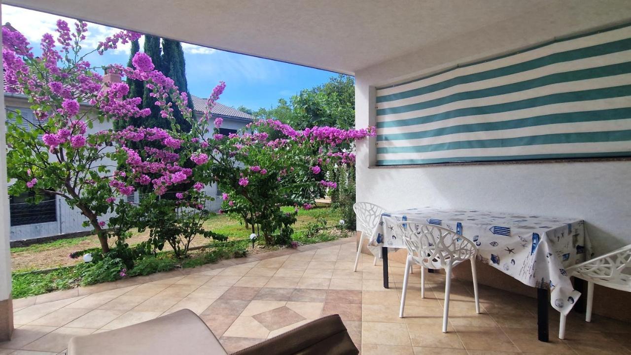 Garden Apartments Krk Town Esterno foto