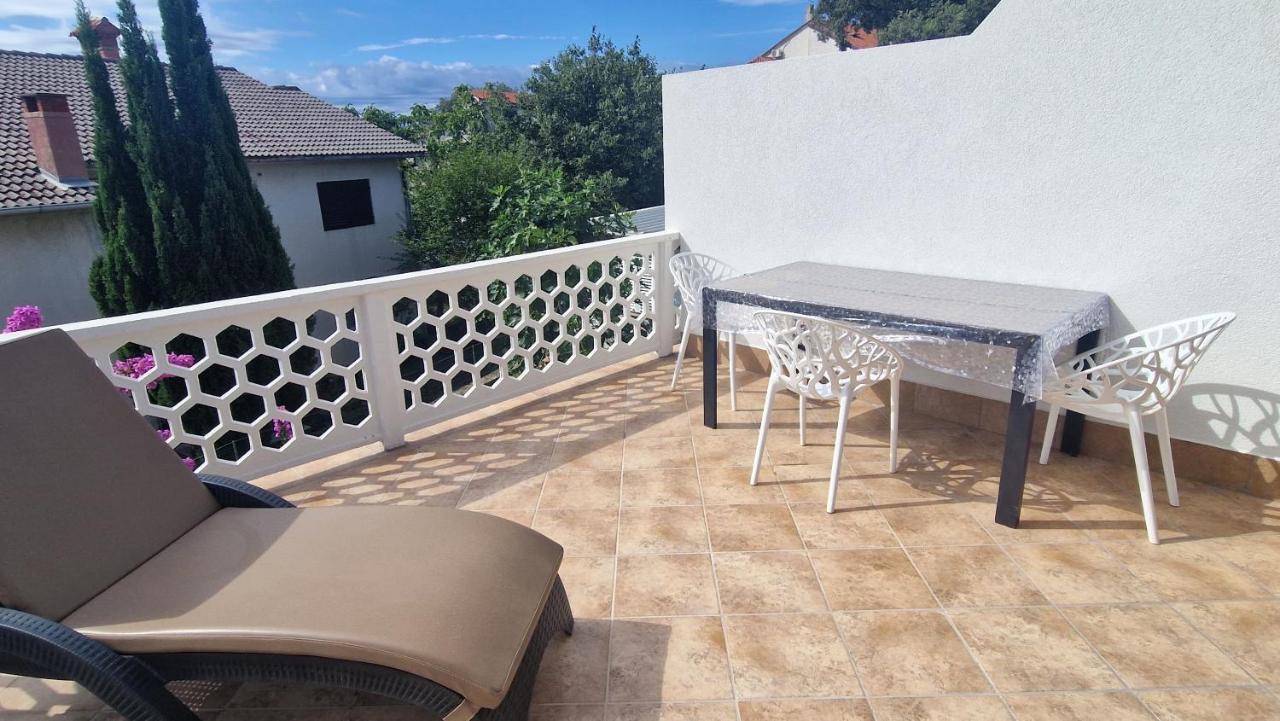 Garden Apartments Krk Town Esterno foto