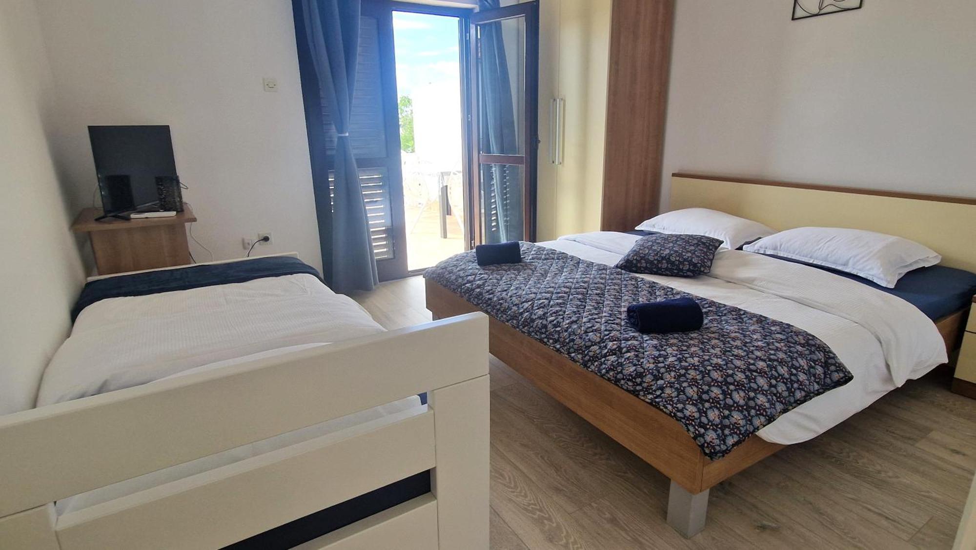 Garden Apartments Krk Town Esterno foto